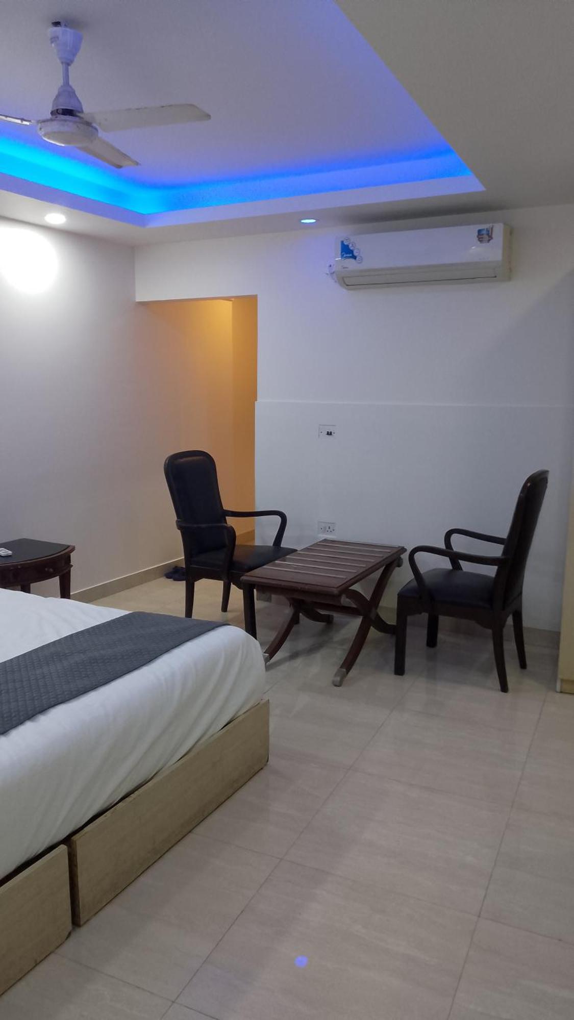 Airport Hotel Mahal Нью-Дели Экстерьер фото