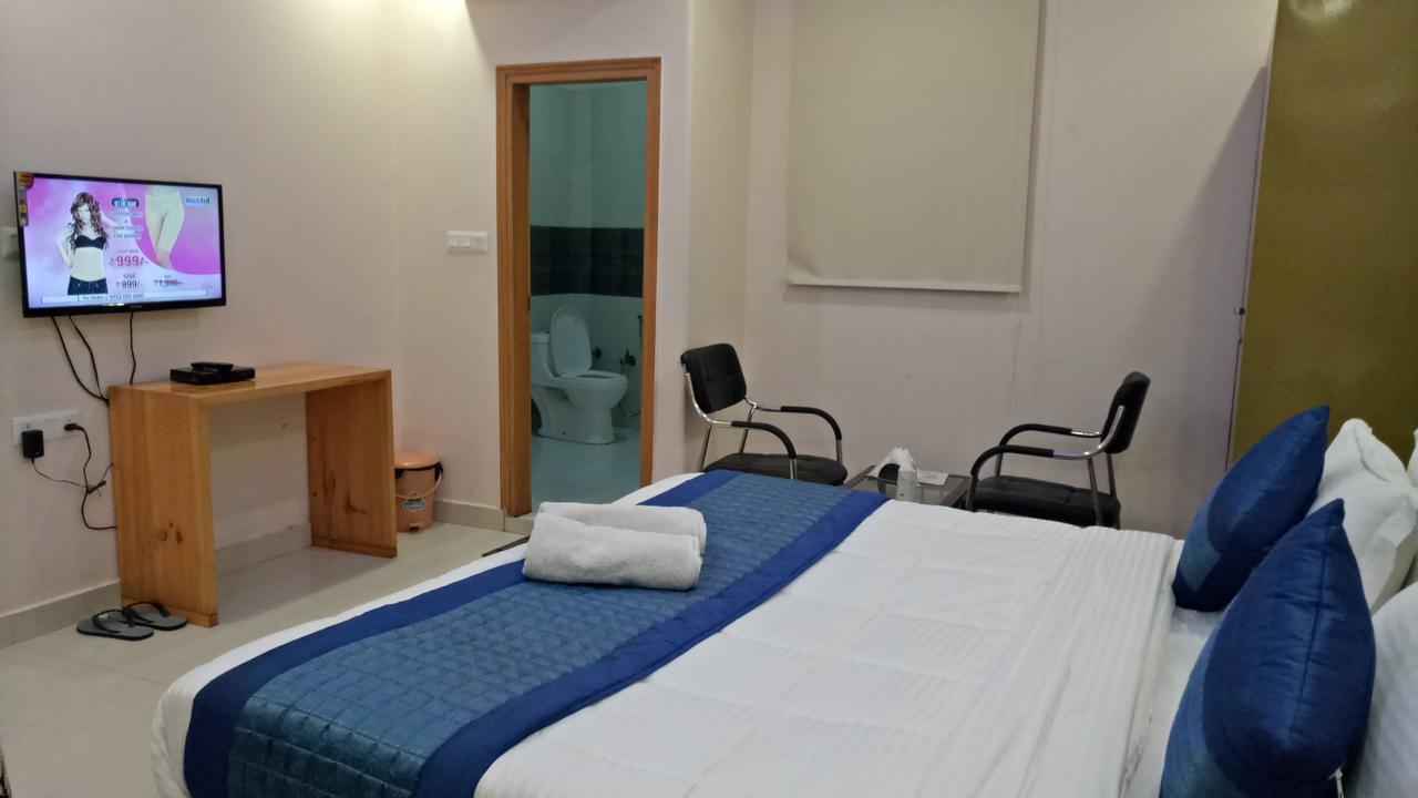 Airport Hotel Mahal Нью-Дели Экстерьер фото